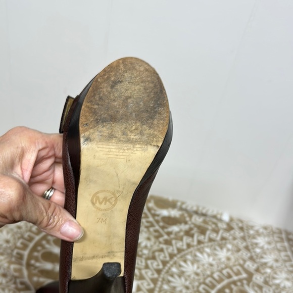 MICHAEL Michael Kors Brown and Gold Heels with Buckle Detail - Picture 6 of 10